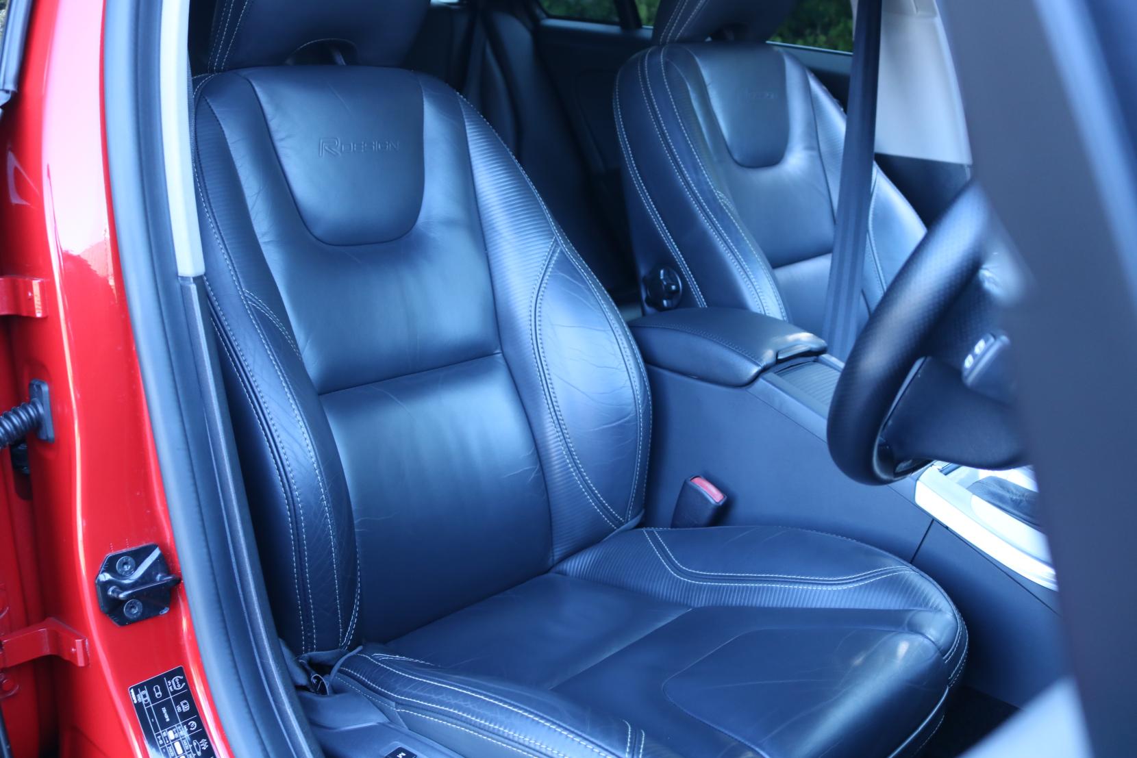 Volvo V60 3.0 T6 R-Design Petrol Turbo Auto Estate AWD 5dr