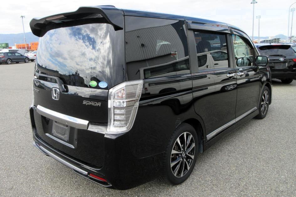 Honda Stepwagon 2.0 Spada Z Cool Spirit MPV 5dr Petrol Auto 8 Seater