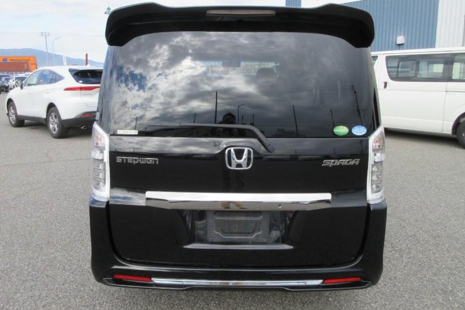 Honda Stepwagon 2.0 Spada Z Cool Spirit MPV 5dr Petrol Auto 8 Seater