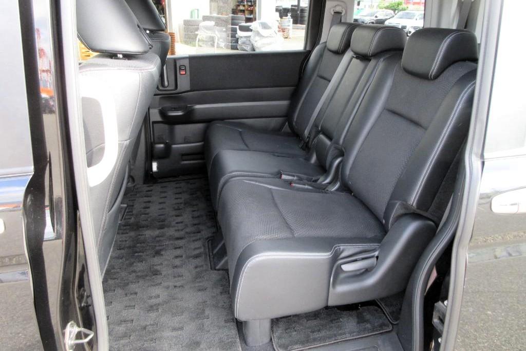 Honda Stepwagon 2.0 Spada Z Cool Spirit MPV 5dr Petrol Auto 8 Seater