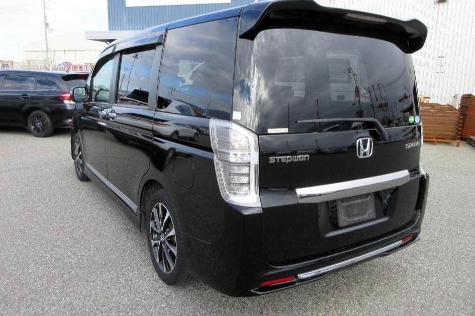 Honda Stepwagon 2.0 Spada Z Cool Spirit MPV 5dr Petrol Auto 8 Seater