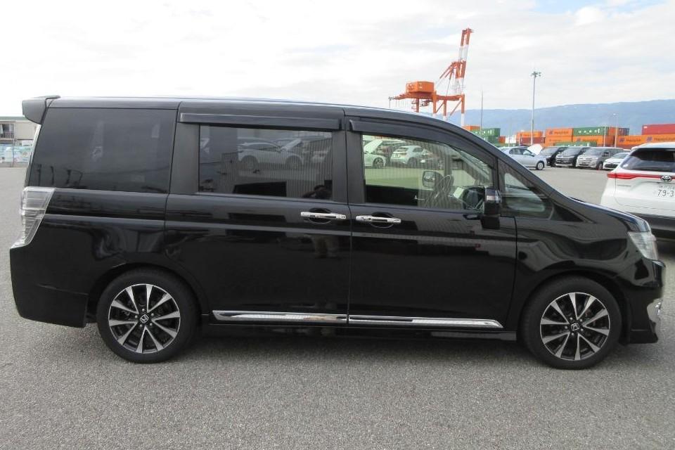 Honda Stepwagon 2.0 Spada Z Cool Spirit MPV 5dr Petrol Auto 8 Seater