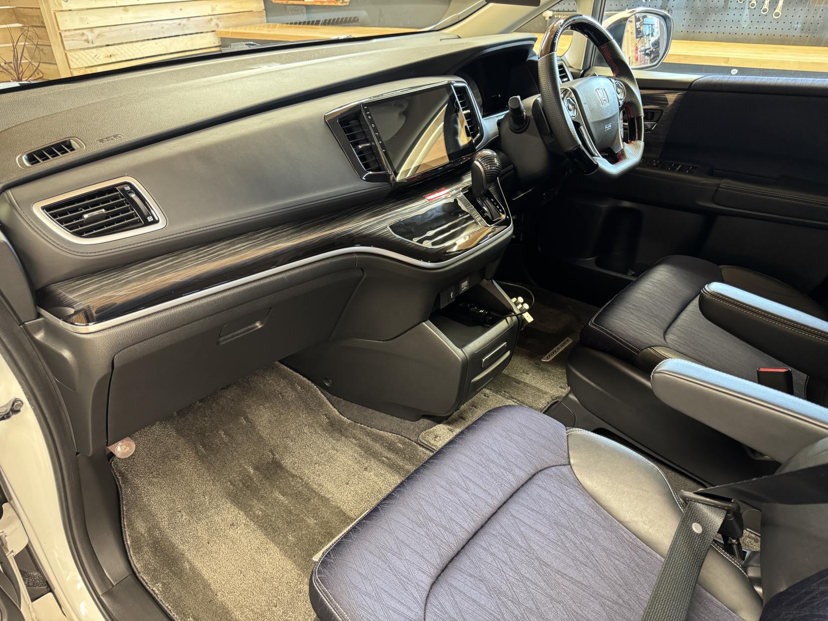 Honda Odyssey 2.4 Absolute 