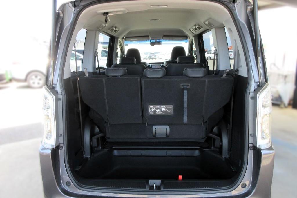 Honda Stepwagon 2.0 Spada Z Cool Spirit MPV 5dr Petrol Auto 8 Seater