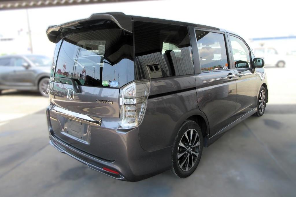 Honda Stepwagon 2.0 Spada Z Cool Spirit MPV 5dr Petrol Auto 8 Seater